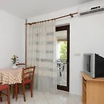 With A Parking Space Punat, Krk - 10421 아파트